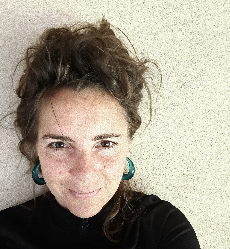 Elise, professeure de yoga